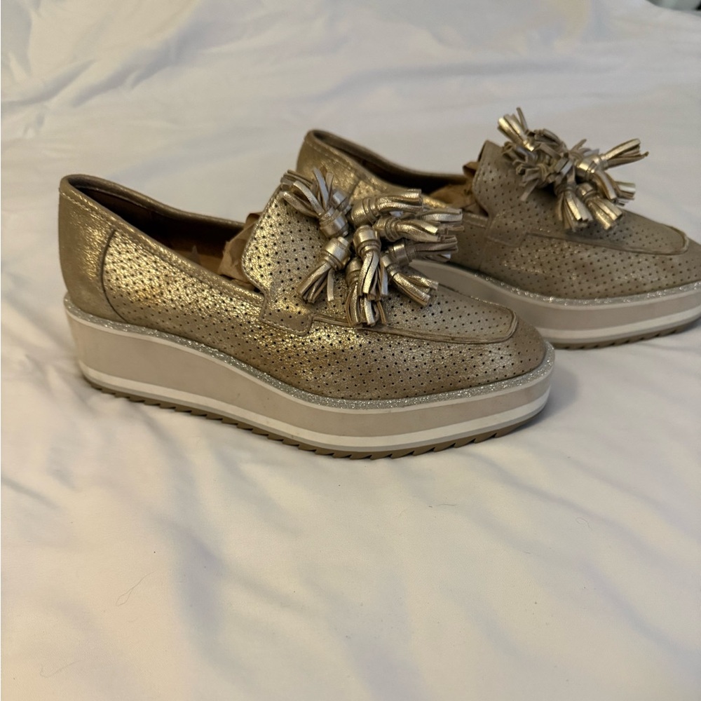 Johnston & Murphy Metallic Gold Tassel Loafers